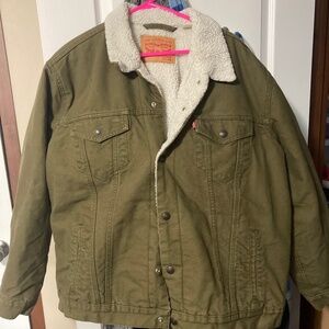 Levis Sherpa lined trucker jacket